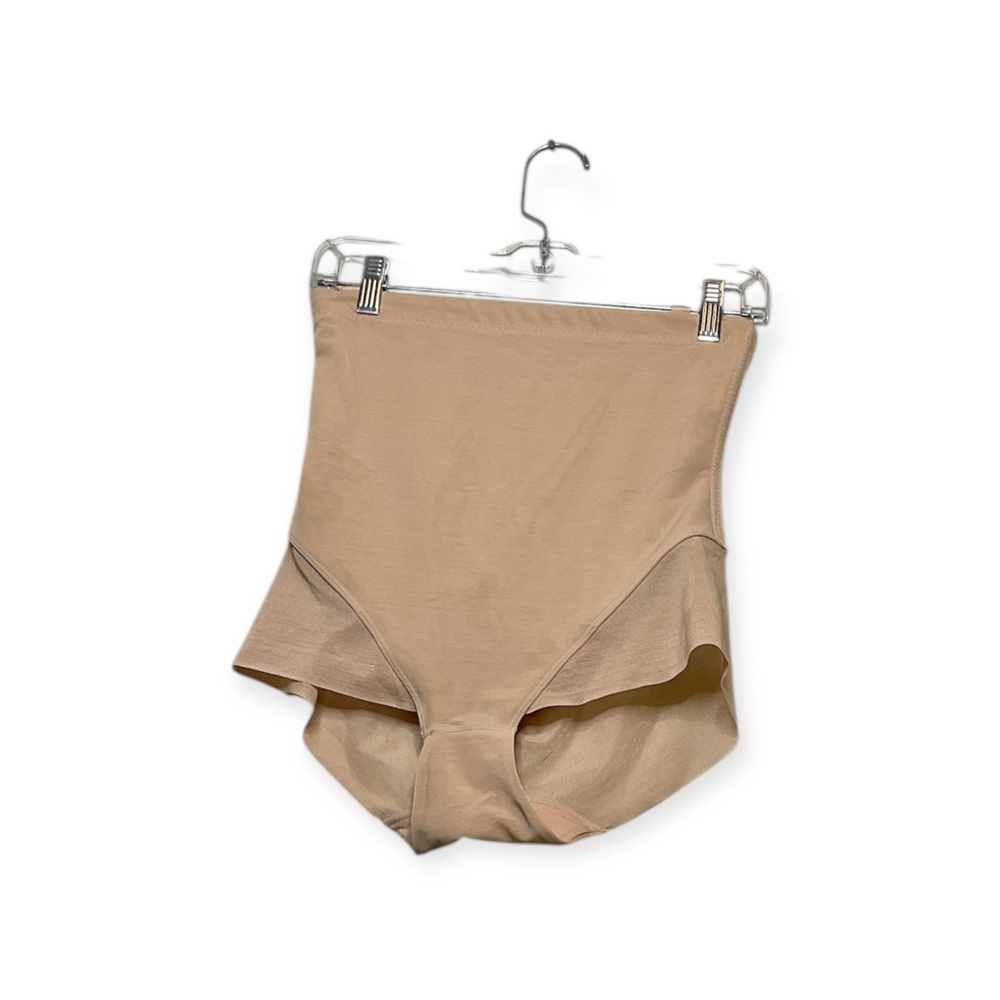 Women’s HoneyLove Superpower briefs in‎ sand, size large